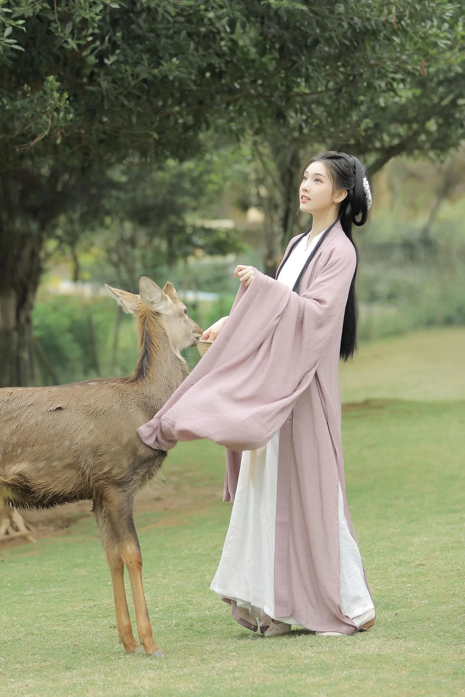 [艺图语] 2022.06.27 春风十里 芝芝琪 [22P]插图1